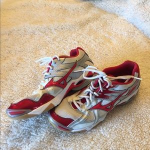 Mizuno volleyball shoes